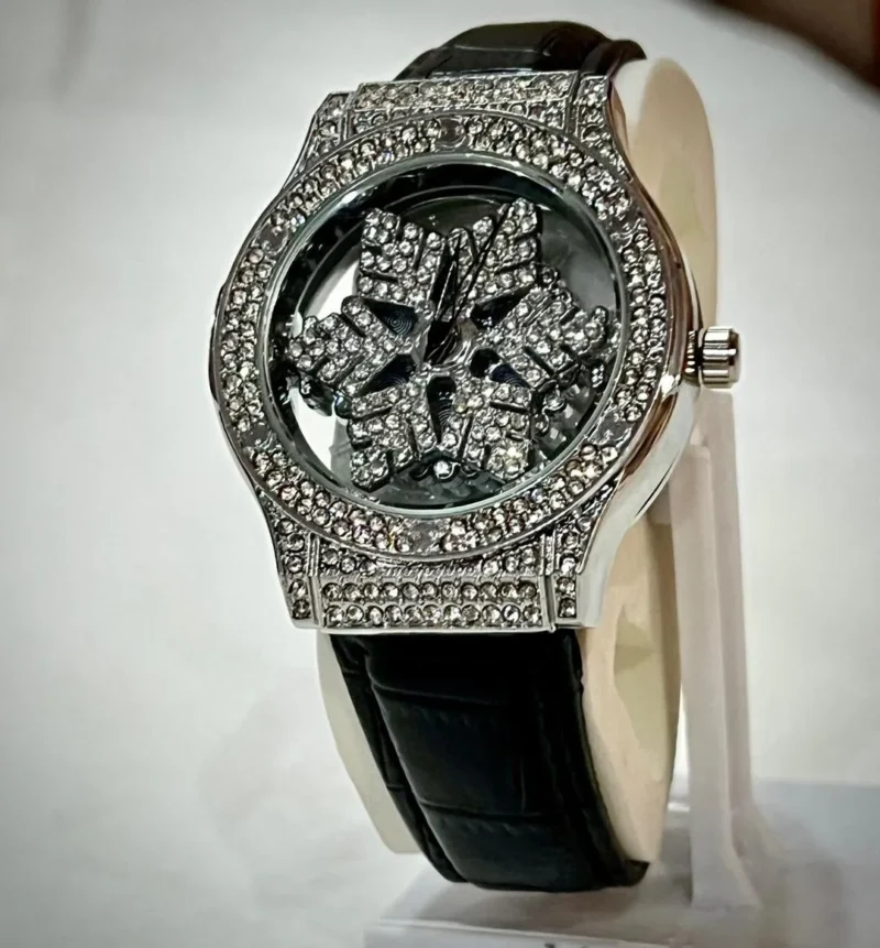 European Trend Viral Snowflake Crystal Watch – Black Version European Trend Viral Snowflake Crystal Watch – Black Version