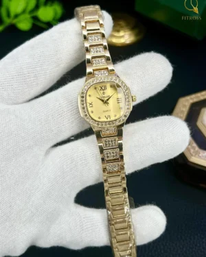 Golden Diamond-Studded Women's Watch with Chain Strap