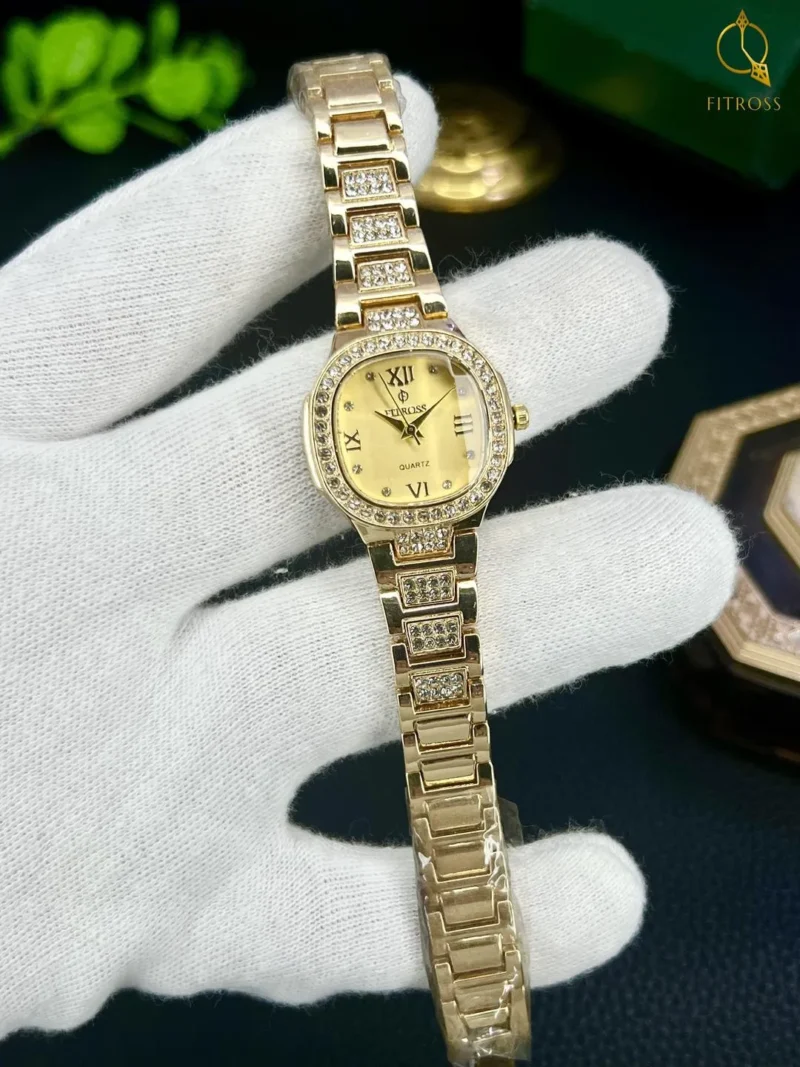 Golden Diamond-Studded Women's Watch with Chain Strap