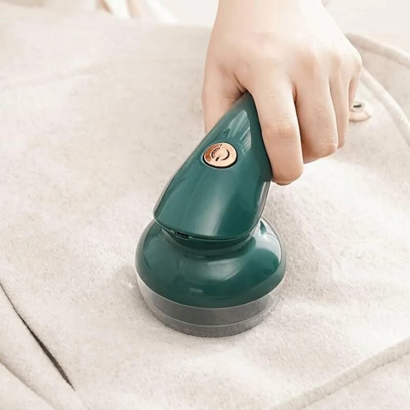 Green Portable Lint Remover for Clothes