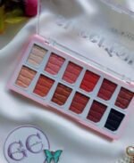 Matte & Glitter Eyeshadow Kit Multicolor Long Lasting