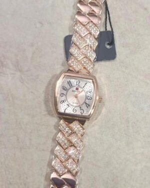 Women Rose Gold Diamond Watch Stylish Fashion